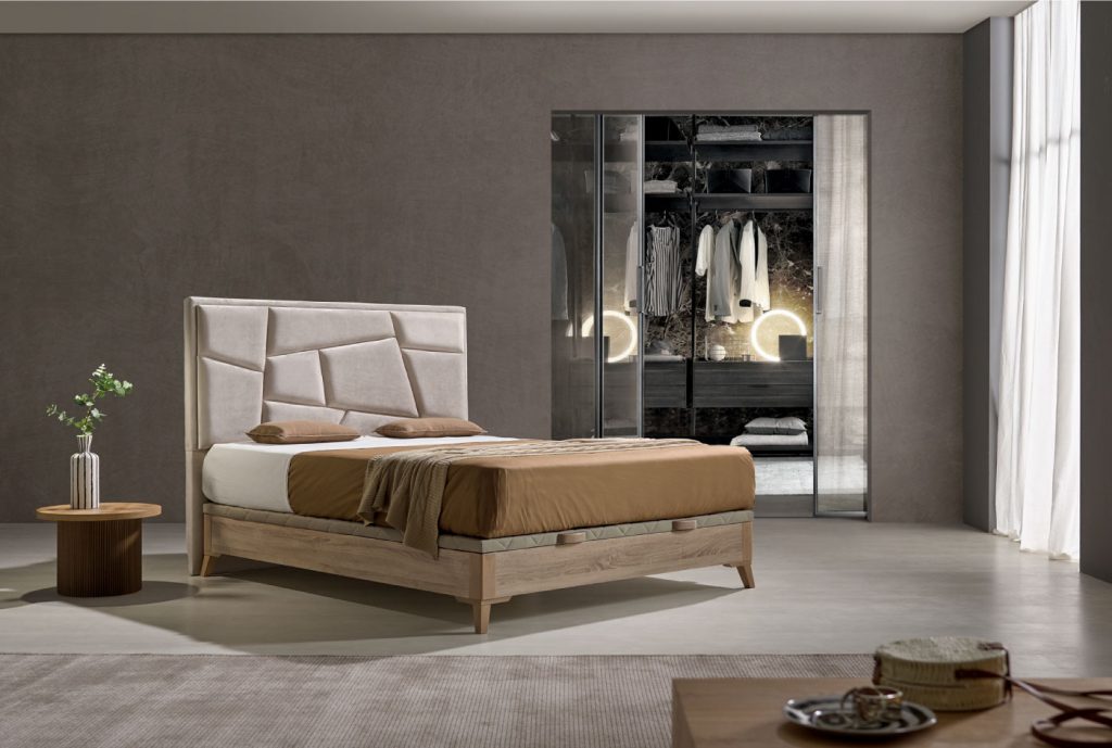 08SOLOPATAS—Canape-Filipo-y-Cabezal-Janine-decorado-perspectiva